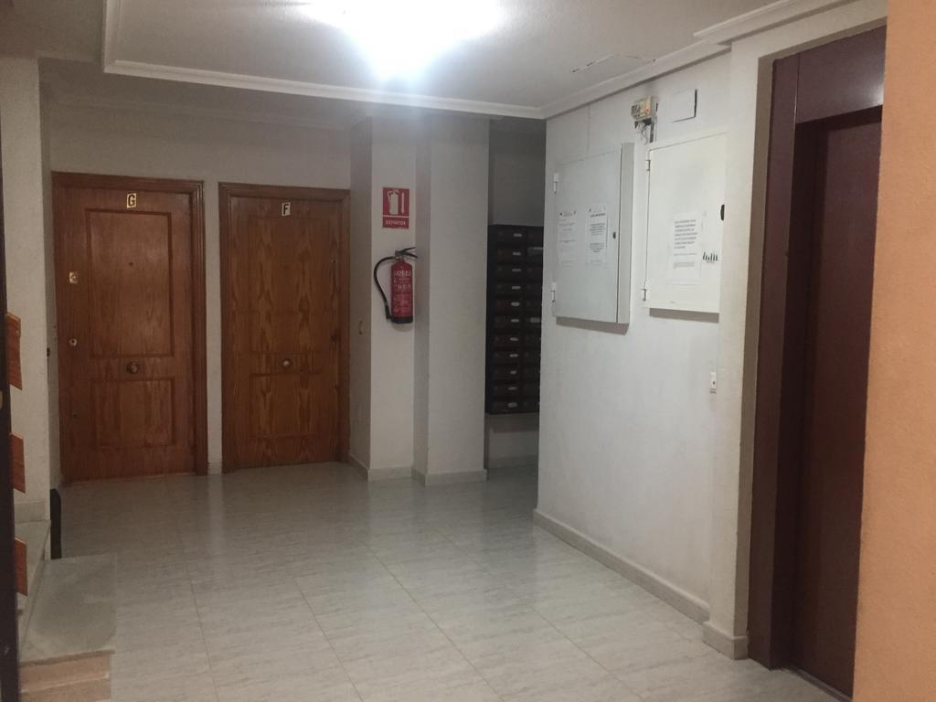 Apatament La Loma Lägenhet Torrevieja Exteriör bild